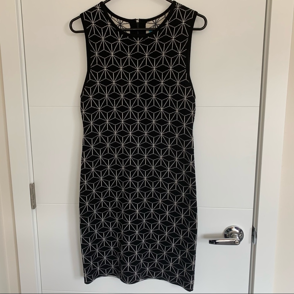 Alice + Olivia sweater dress size M